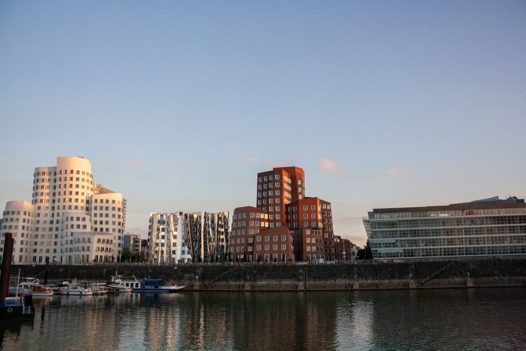 Visiter Düsseldorf - Medienhafen